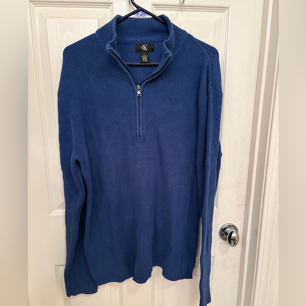 Calvin Klein Men's Zip-Up Sweater in Blue. Size XL